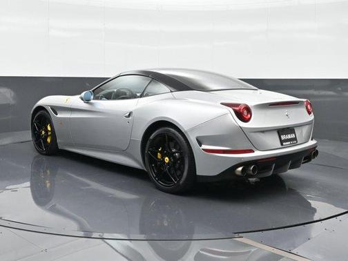 2017 Ferrari California T