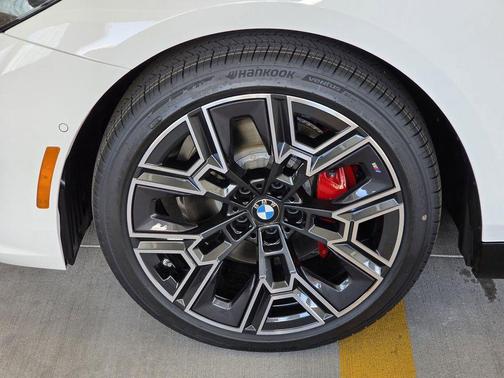 Alpine White 2027 BMW 530 i