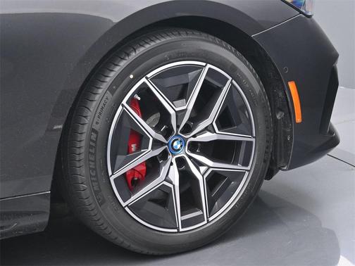 2024 BMW i5 M60