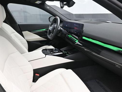 2024 BMW i5 M60