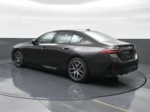 2024 BMW i5 M60