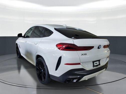 Alpine White 2027 BMW X6 xDrive40i