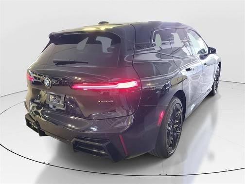 2026 BMW iX xDrive45