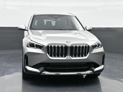 Space Silver 2024 BMW X1 xDrive28i