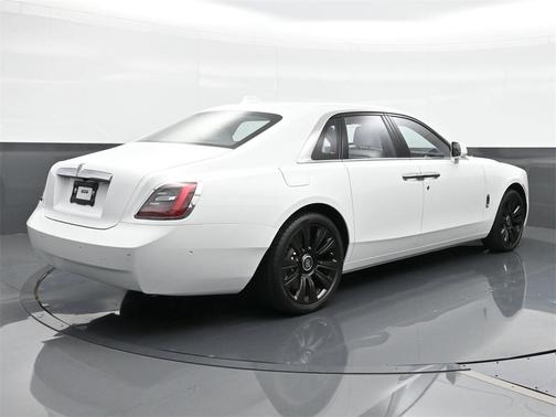 2024 Rolls-Royce Ghost Base