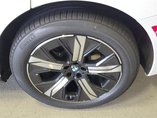 2026 BMW iX xDrive45