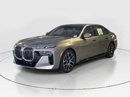 2026 BMW 750e xDrive