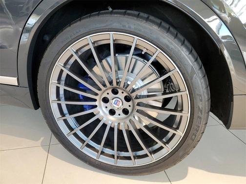 2025 BMW ALPINA XB7 Base