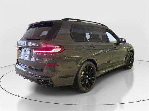 2026 BMW X7 M60i