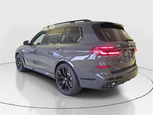 2026 BMW X7 M60i