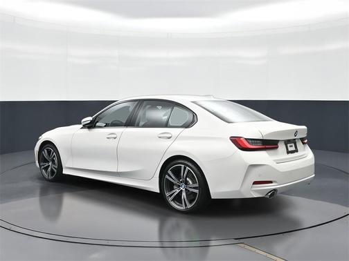 2023 BMW 330 i