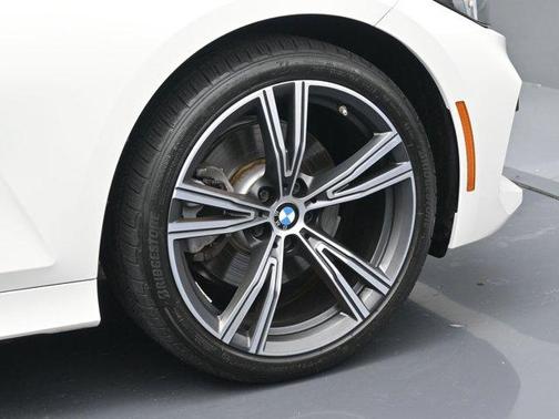 2023 BMW 330 i