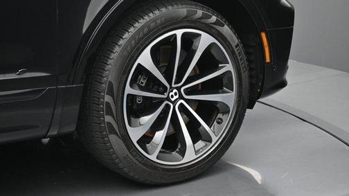 Black 2022 Bentley Bentayga