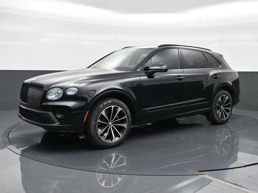 Black 2022 Bentley Bentayga V8