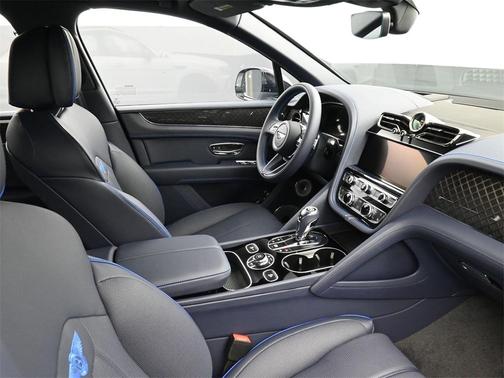 2025 Bentley Bentayga V8