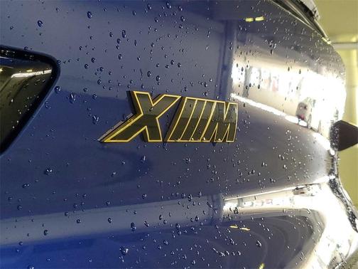 2025 BMW XM Base