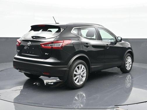 2022 Nissan Rogue Sport SV