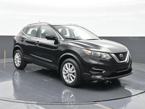 2022 Nissan Rogue Sport SV