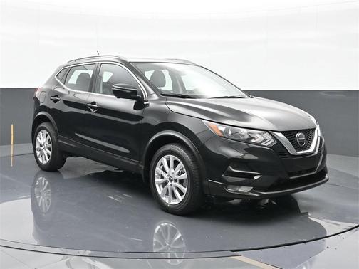 2022 Nissan Rogue Sport SV