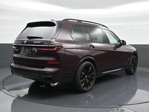 Ametrin Metallic 2024 BMW X7 M60i