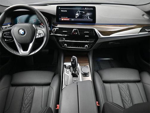 2023 BMW 530 i