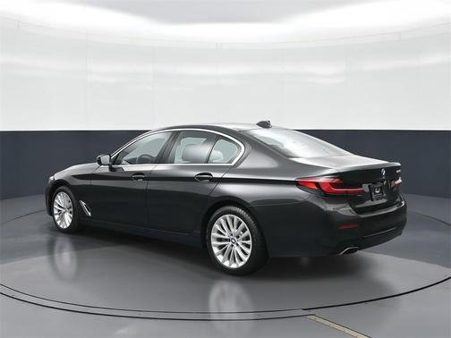 2023 BMW 530 i