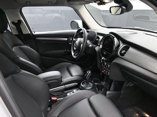 2023 MINI Hardtop Cooper