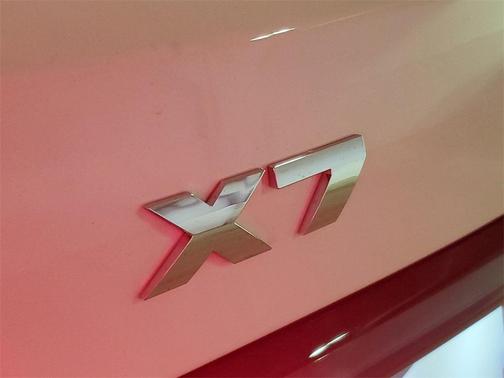 2026 BMW X7 M60i
