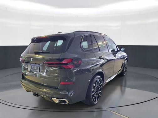 Gray Metallic 2026 BMW X5 xDrive40i