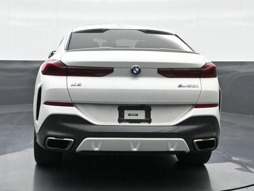 Mineral White Metallic 2023 BMW X6 M50i