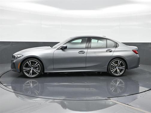 2023 BMW 330 i