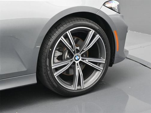 2023 BMW 330 i