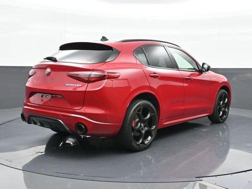 2022 Alfa Romeo Stelvio Veloce