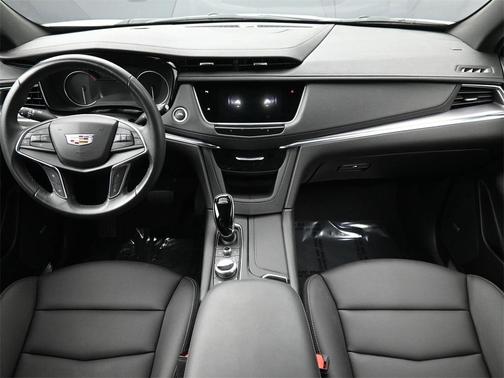 2023 Cadillac XT5 Luxury