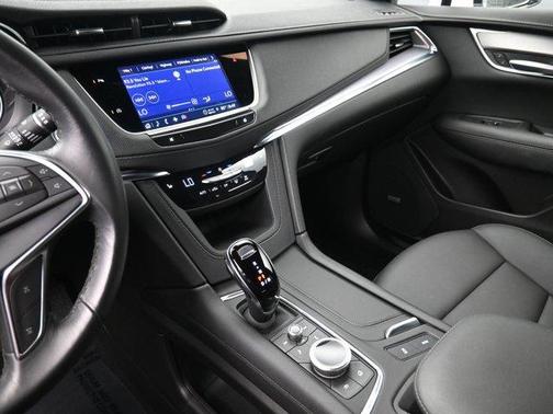 2023 Cadillac XT5 Luxury