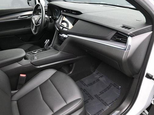 2023 Cadillac XT5 Luxury