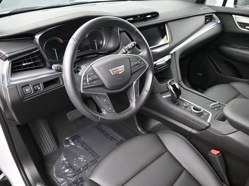 2023 Cadillac XT5 Luxury