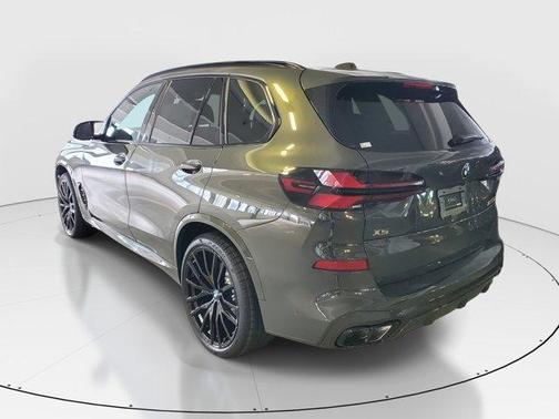 2026 BMW X5 M60i