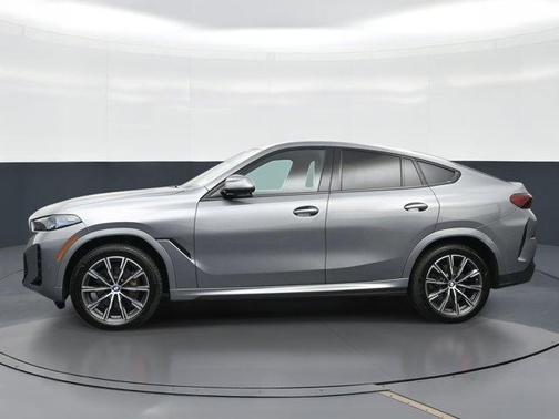 Gray Metallic 2024 BMW X6 xDrive40i