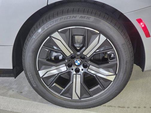 2026 BMW iX xDrive60