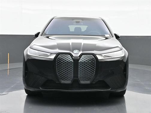 2025 BMW iX xDrive50