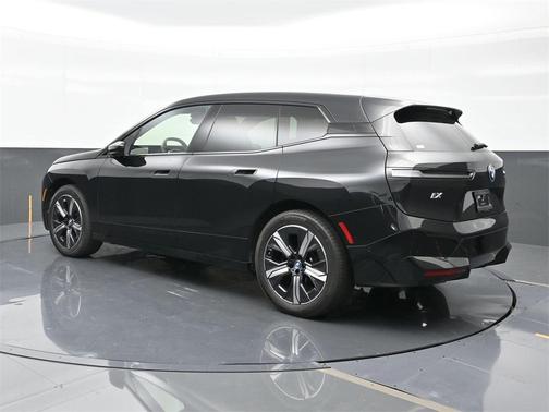 2025 BMW iX xDrive50