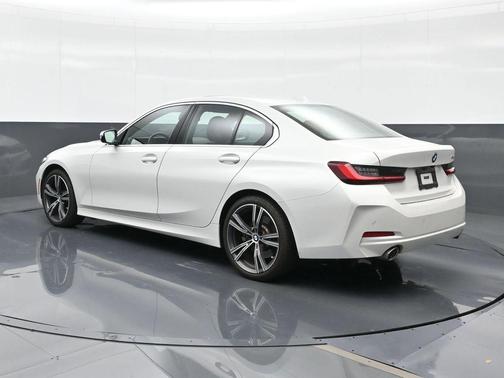 White Metallic 2024 BMW 330 i