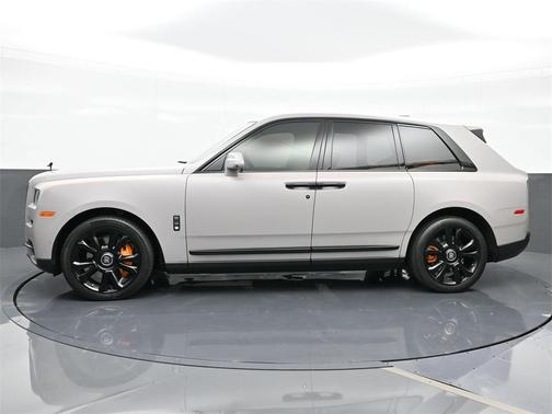 2024 Rolls-Royce Cullinan Base