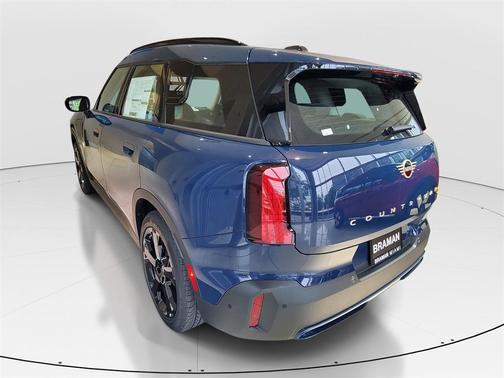 2025 MINI Countryman Base