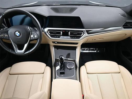 2022 BMW 330 i
