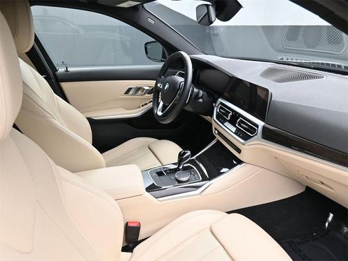 2022 BMW 330 i