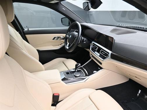 2022 BMW 330 i
