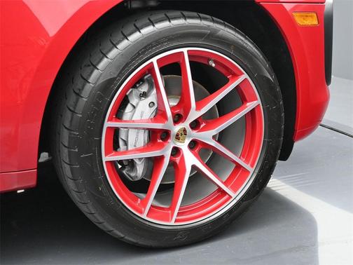 2023 Porsche Macan Base