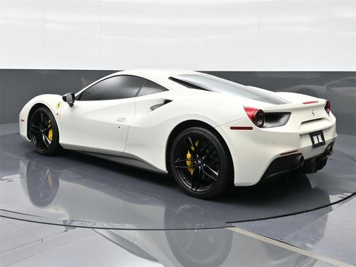 2016 Ferrari 488 GTB Base